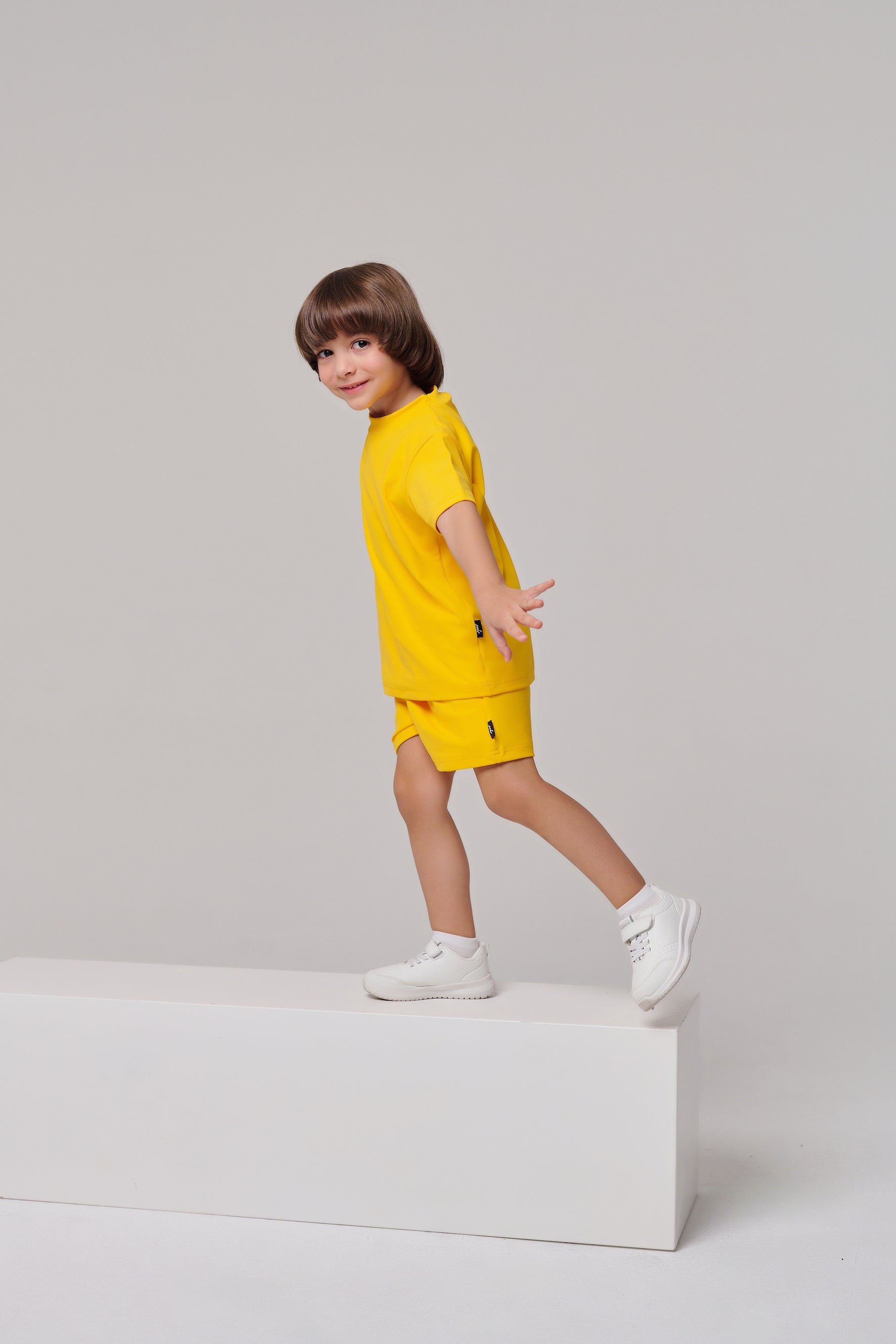 MULU Classic Unisex Kids T-shirt - Yellow MULU Classic Unisex Kids T-shirt - Yellow